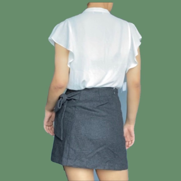 New Aritzia Blouse - Picture 2 of 8